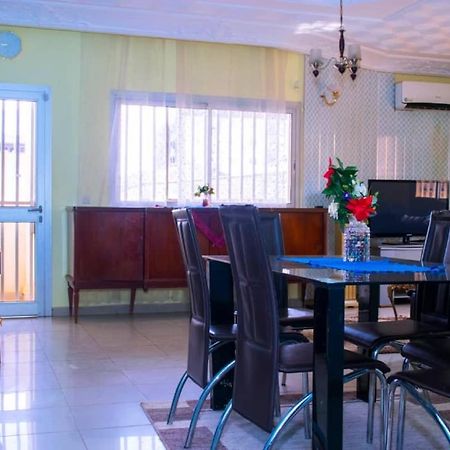 Appartement Meuble 2 Chambres Montee Jouvence Yaoundé エクステリア 写真